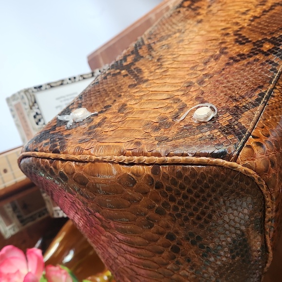 Grand Pelle Genuine Indonesian Python Satchel w/ Crossbody Strap, Natural Brown - Picture 8 of 14